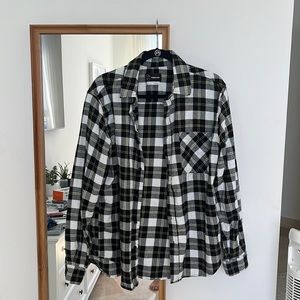 Oversized flannel, black and white with yellow lines!